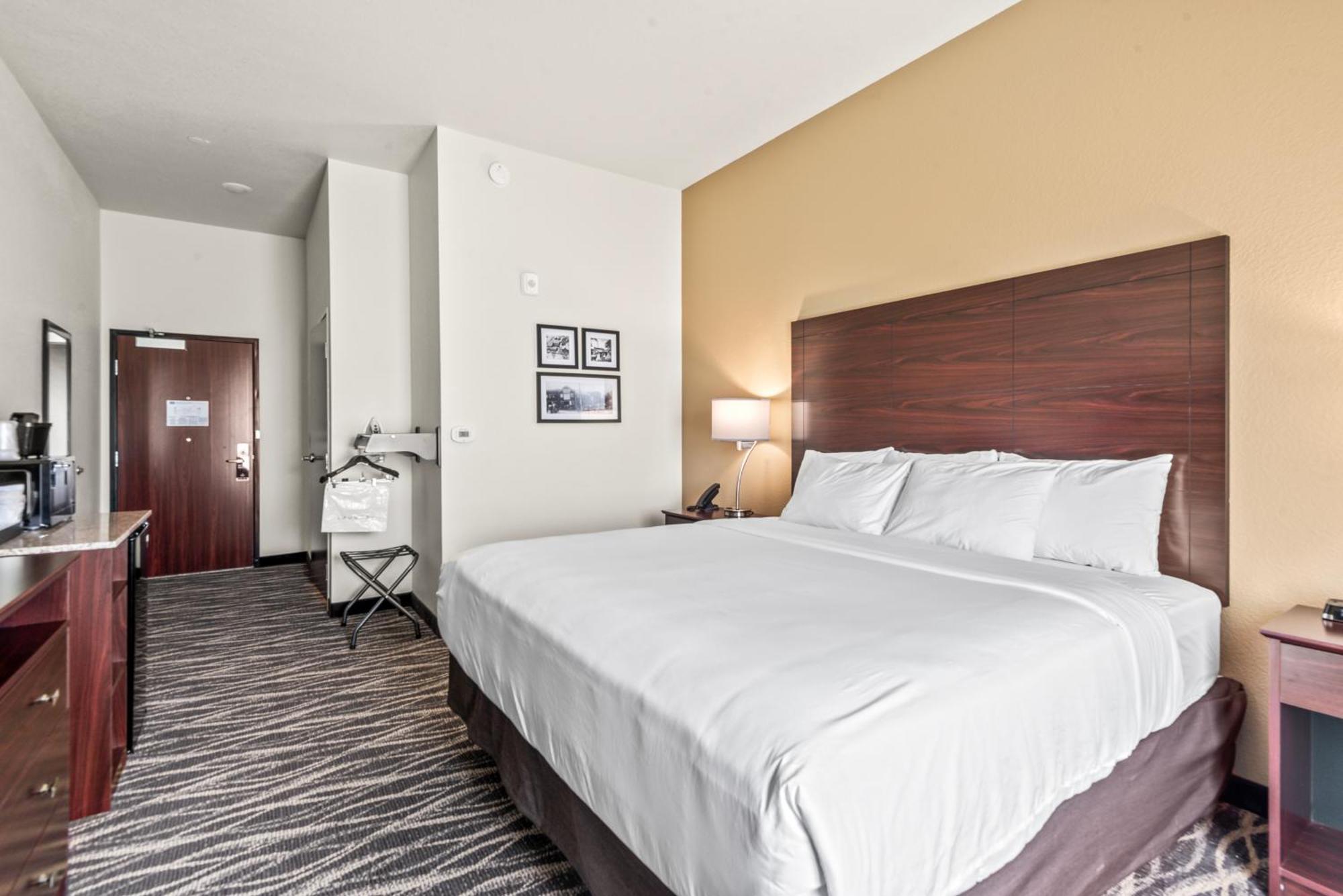 Cobblestone Hotel & Suites - คัลแมน ภายนอก รูปภาพ