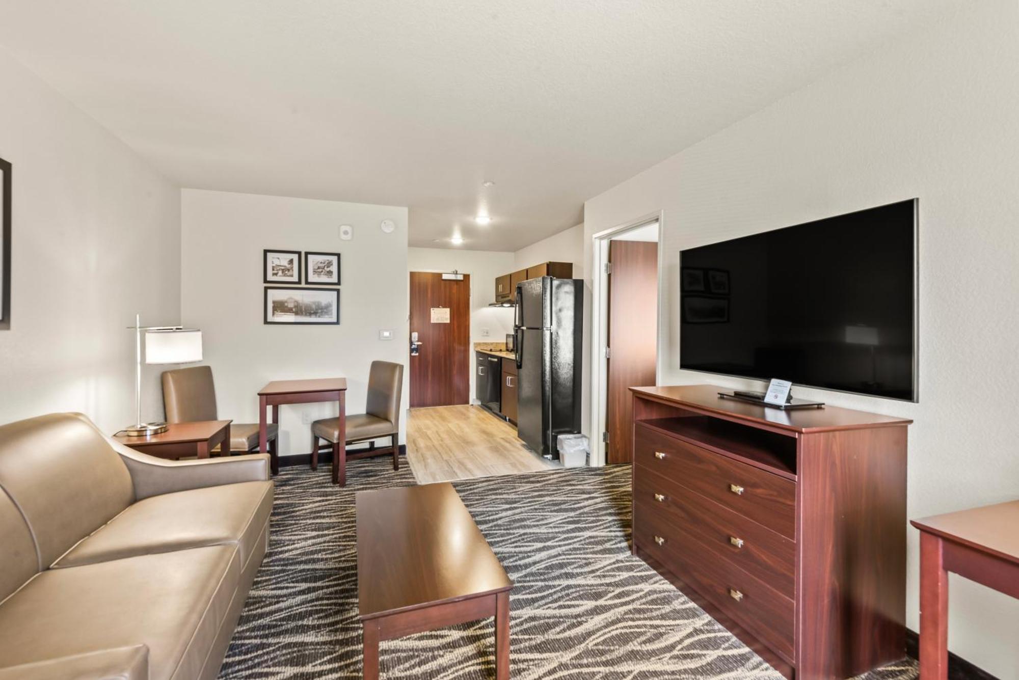 Cobblestone Hotel & Suites - คัลแมน ภายนอก รูปภาพ